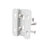 Montaje ePMP 3000 para poste o pared, incluye 4 tornillos y 2 abrazaderas metalicas