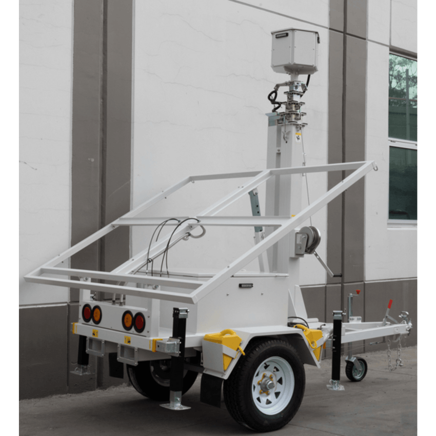 Traila / Remolque con Mástil Retráctil de 7.5 m. para Videovigilancia o Iluminación, con capacidad para Instalar Módulos Solares y Baterías (No incluidos)