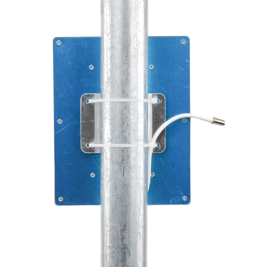 Antena Tipo Panel de Montaje en Pared, Multibanda 700-960 MHZ/ 1710-2170 MHz, 75 Ohm, conector F hembra.