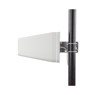 Antena Direccional de Banda Ancha de Alto Desempeño, 698-960 MHz / 1695-2700 MHz, conector N hembra. 50 Ohm de impedancia.