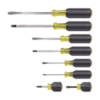 Juego de 8 Desarmadores con Mango Cushion-Grip™: 2 de punta Plana de 1/4'' (6.4 mm) y 5/16'' (7.9 mm); 2 de punta Cabinet de 5/16'' (7.9 mm) y 3/16'' (4.8 mm); tres de punta Phillips n.º 1, n.º 2 y n