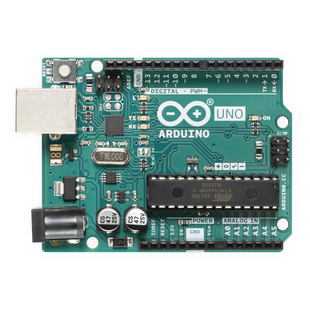 Placa de Desarrollo Arduino UNO R3 / Microcontrolador ATmega328P / 14 Pines Digitales / 6 Entradas Analógicas / USB-B / Compatibilidad Shields / Educación e Industria
