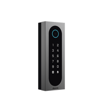 Control de Acceso Slim Akuvox A08S / Aluminio y Vidrio Templado / IP65 & IK09 / Capacidad para 20,000 Tarjetas / Métodos de Acceso Multi (QR, Bluetooth, PIN, RFID) / Soporta Wiegand / 1 Salida de Relay