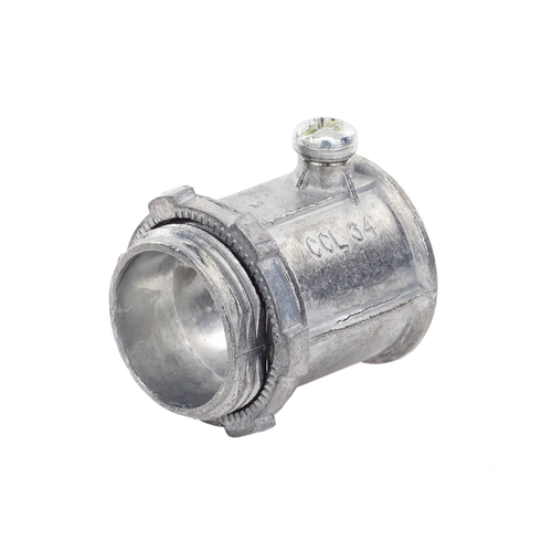 Conector de 3/4" para Tubo Pared Delgada con Tornillos Opresores.