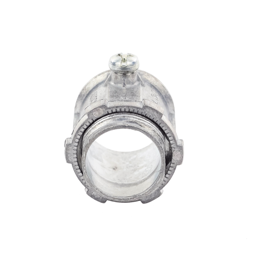 Conector de 3/4" para Tubo Pared Delgada con Tornillos Opresores.