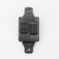 Aislador de Paso para cercos eléctricos, resistente al clima extremo.