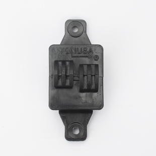 Aislador de Paso para cercos eléctricos, resistente al clima extremo.