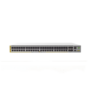 Switch PoE+ Stackeable Capa 3, 48 puertos 10/100/1000 Mbps + 4 puertos SFP+ 10 G, hasta 740 W, fuente redundante