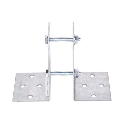 Base Multiposición para postes de paso o esquina en cercos electricos 100% Acero galvanizado.