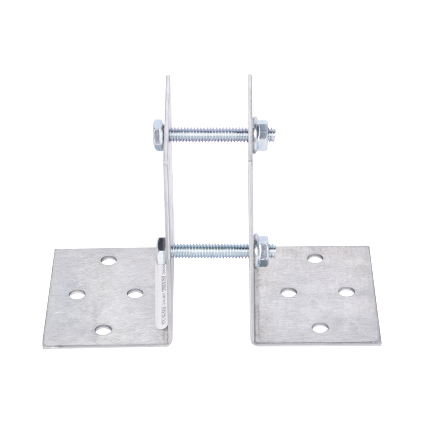 Base Multiposición para postes de paso o esquina en cercos electricos 100% Acero galvanizado.