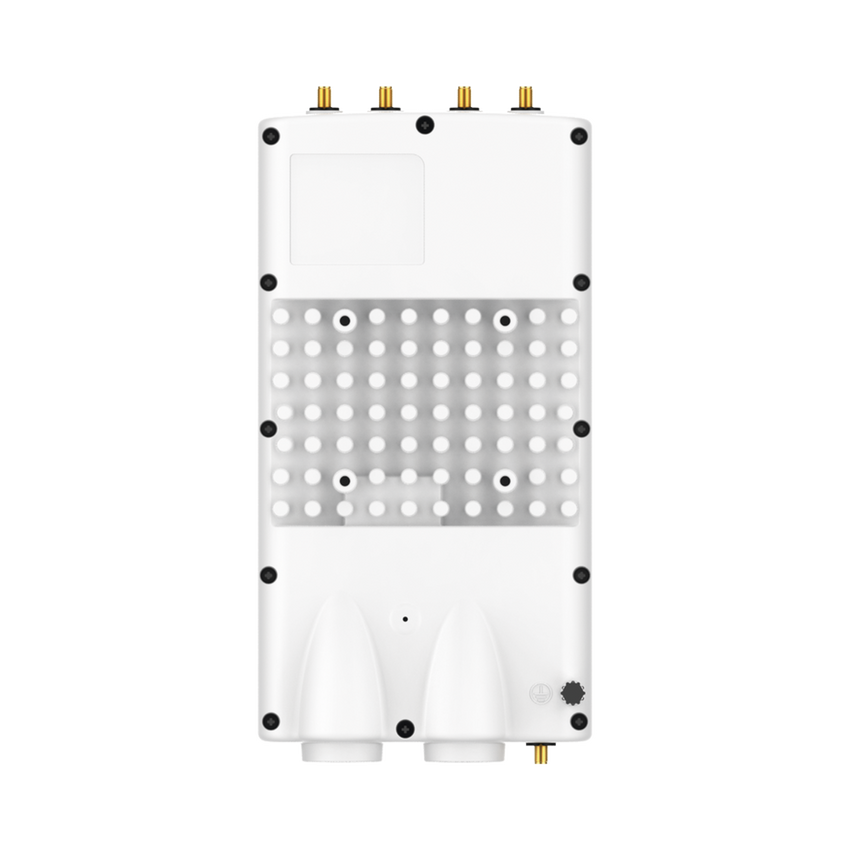 4 Gbps agregados / Estación base ePMP4600 / Wi-Fi 6e (802.11ax) / 5725 - 7125 MHz / hasta 120 suscriptores / sincronización GPS / Ideal para soluciones PTMP / C060940A121C. Velocidad Fibra -óptica /