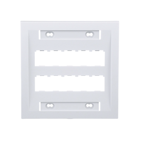 Placa de Pared Vertical Ejecutiva, Salida Para 10 Puertos Mini-Com, Con Espacios Para Etiquetas, Color Blanco