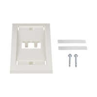 Placa de Pared Vertical Ejecutiva, Salida Para 2 Puertos Mini-Com, Con Espacios Para Etiquetas, Color Blanco Mate