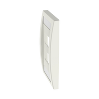 Placa de Pared Vertical Ejecutiva, Salida Para 4 Puertos Mini-Com, Con Espacios Para Etiquetas, Color Blanco Mate