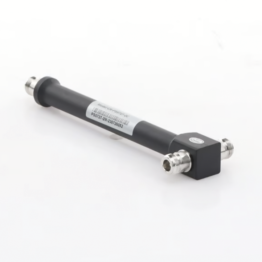 Divisor de Potencia de Dos Vías/ Splitter para distribuir la señal hacia dos antenas/  698-2700 MHz