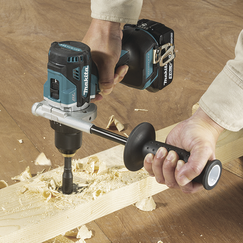 Taladro Atornillador BL 18 V 5 Ah LXT 130 Nm 2 Velocidades (0-550 0-2100 rpm). Incluye 2 puntas dobles empuñadura auxiliar y gancho. Sin baterías, sin cargador y sin maletín.