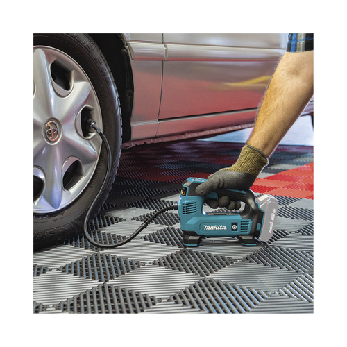 Inflador Inalámbrico 18 Vcc Hasta 121 PSI  (Sin Batería / Sin Cargador).