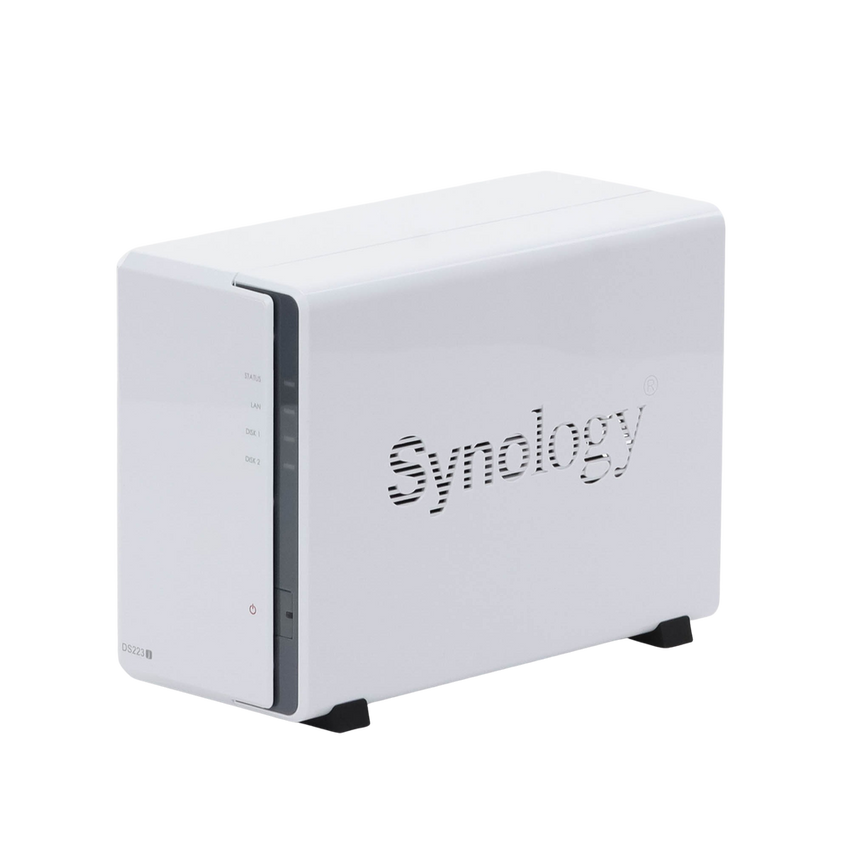 NAS DiskStation DS223j | 2 Bahías | CPU Realtek RTD1619B 1.7 GHz | 1 GB DDR4 | Puerto 1GbE RJ-45 | USB 3.2 Gen 1 | Compatible con HDD y SSD | Synology DSM | RAID 0, 1, JBOD | SMB, AFP, NFS, FTP | Vigilancia IP