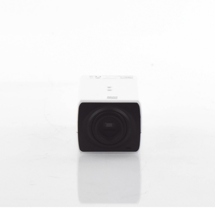 Camara Box IP 4 Megapixel / Serie PRO / DARKFIGHTER / PoE / 12 Vcc o 24 VCA / WDR 120 dB / ONVIF / RS-485 / BLC /  Entrada y Salida de Audio y Alarmas (No Incluye Lente) / Micro SD
