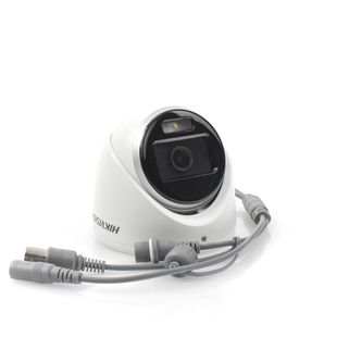 [ColorVu] Turret TURBOHD 3K (5 Megapixel) / Micrófono Integrado / Lente 2.8 mm / Imagen a Color 24/7 / 20 mts Luz Blanca / Exterior IP67 / dWDR / 4 Tecnologías