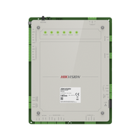 Controlador de Acceso 1 Puerta Administrable en la Nube con Hik-Connect Teams / Interfaz Web / 2 Lectores de Huella o Tarjeta / 100,000 Tarjetas / 10,000 Huellas / Incluye Gabinete y Fuente de Alimentación 12v 4A / Soporta Batería de Respald
