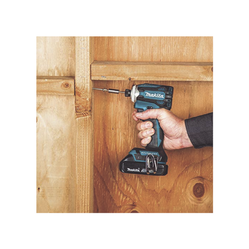Atornillador de Impacto 18 Vcc, 3,800 RPM, 180N.m. Incluye: estuche MAKPAC, Cargador y 2 Bat. 5Ah