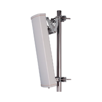 Antena sectorial para 2G, 3G, 4G y 5G de telefonía celular / 15 dBi / Multi Banda / Rango de Frecuencia (698-960 / 1710-2700 MHz).