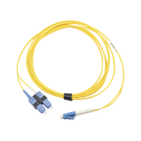 Jumper de Fibra Óptica Monomodo (OS2), XGLO, LC/UPC-SC/UPC Duplex, OFNR, Color Amarillo, 3 Metros