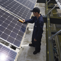 Medidor de Radiación Solar para Instalación, Mantenimiento y Generación de Informes de Paneles Solares o Sistemas Fotovoltaicos, Medida instantánea de hasta 1400 W/m²