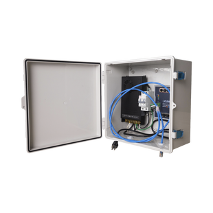 Switch para exterior / 8 puertos Gigabit con 4 puertos PoE 802.3at / Protección térmica 2P, 16A, Corriente Alterna 400 Vca