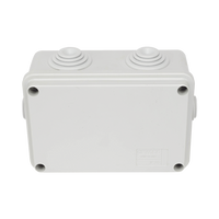 Caja Estanca de PVC Para Derivación y Conexión, 6 Entradas, Tapa Atornillada, 120x80x50 mm (Área interna), Uso Exterior IP55, Material que no Propaga el Fuego y Libre de Hálogenos