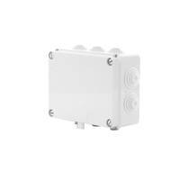 Caja de derivación de PVC Auto-extinguible con 10 entradas, tapa atornillada, 190 x 140 x 70 MM, Para Exterior (IP55)