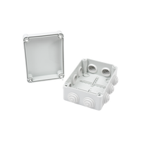 Caja Estanca de PVC Para Derivación y Conexión, 10 Entradas, Tapa con Tornillo de 1/4" de Vuelta, 150x110x70 mm (Área interna), Uso Exterior IP55, Material que no Propaga el Fuego y Libre de Hálogenos