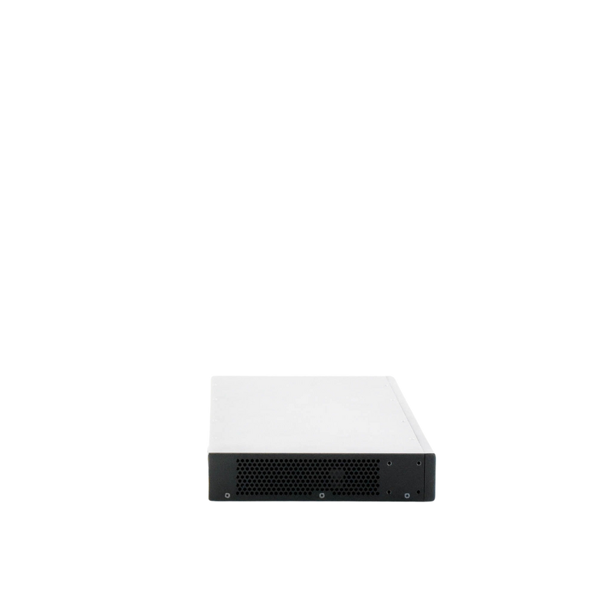 Switch Gigabit Administrable / 24 puertos 10/100/1000 Mbps + 4 Puertos SFP Uplink / Compatible con GWN Cloud.
