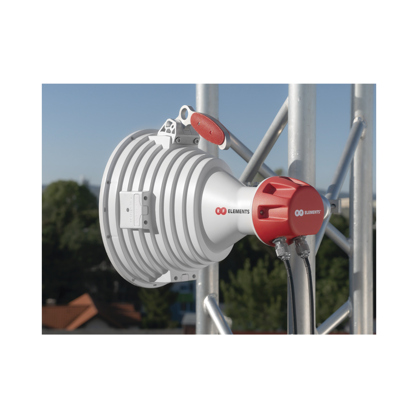 Antena Sectorial Asimétrica Carrier Class apertura 30 grados tipo cuerno 20.5 dBi 5180-6000 MHz conectores tipo N hembra