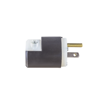 Clavija Entrada Recta/ 15A 125V/ 2 Polos 3 Hilos/ Nema 5-15P/ Grado Industrial- Comercial.