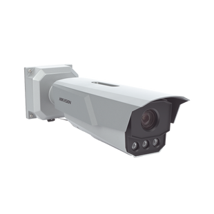 Bala IP 4 Megapixel / ANPR / Reconocimiento y Captura de Placas Vehiculares para Trafico de Alta Velocidad / 3 Carriles / DARKFIGHTER / WDR 140 dB / IP67 / IK10 / Lente Mot. 8 a 32 mm / 50 mts IR / Micro SD