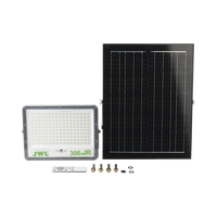 Reflector de 300 W con Panel Solar /  Batería 3.2  V CD / T.C.C. 6 500 K / IP65.