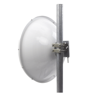 Antena Direccional de Alto Rendimiento/ Parábola profunda para mayor aislamiento al ruido / 29 dBi / 4.9 - 6.4 GHz / Conector de guía de onda para radios B5x y C5x / Fácil Montaje y Soporte de acero inoxidable / Radomo Incluido
