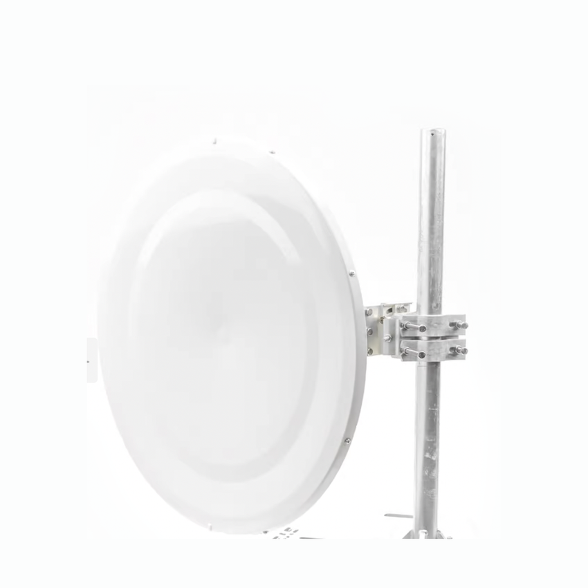 Antena Direccional de Alto Rendimiento / 33.0 ± 1 dBi  / 3 ft / 5.9-7 GHz / Conectores SMA Hembra Inverso / Alto Aislamiento al Ruido / Fácil Montaje y herraje de acero inoxidable /  Radomo Incluido