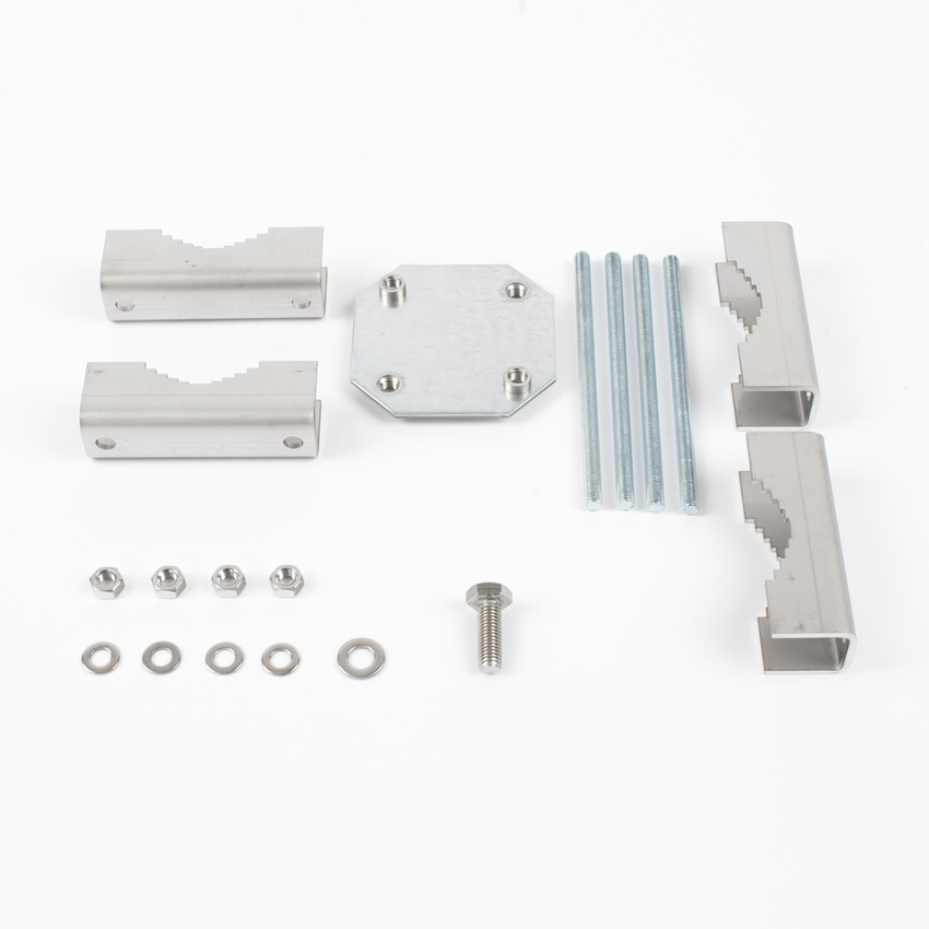 Montaje ajustable para mayor estabilidad y alineación de antenas JRMA01200 y JRCDD35DUPLEX