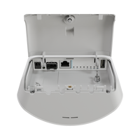 (mANTBox ax 15s) Punto de Acceso  Sectorial de 120°/ WiFi 6 Doble Banda 2.4Ghz y 5Ghz/Antena Integrada 15 dBi/Con 1 Puerto  Ethernet PoE In + 1 puerto SFP 2.5Gbps