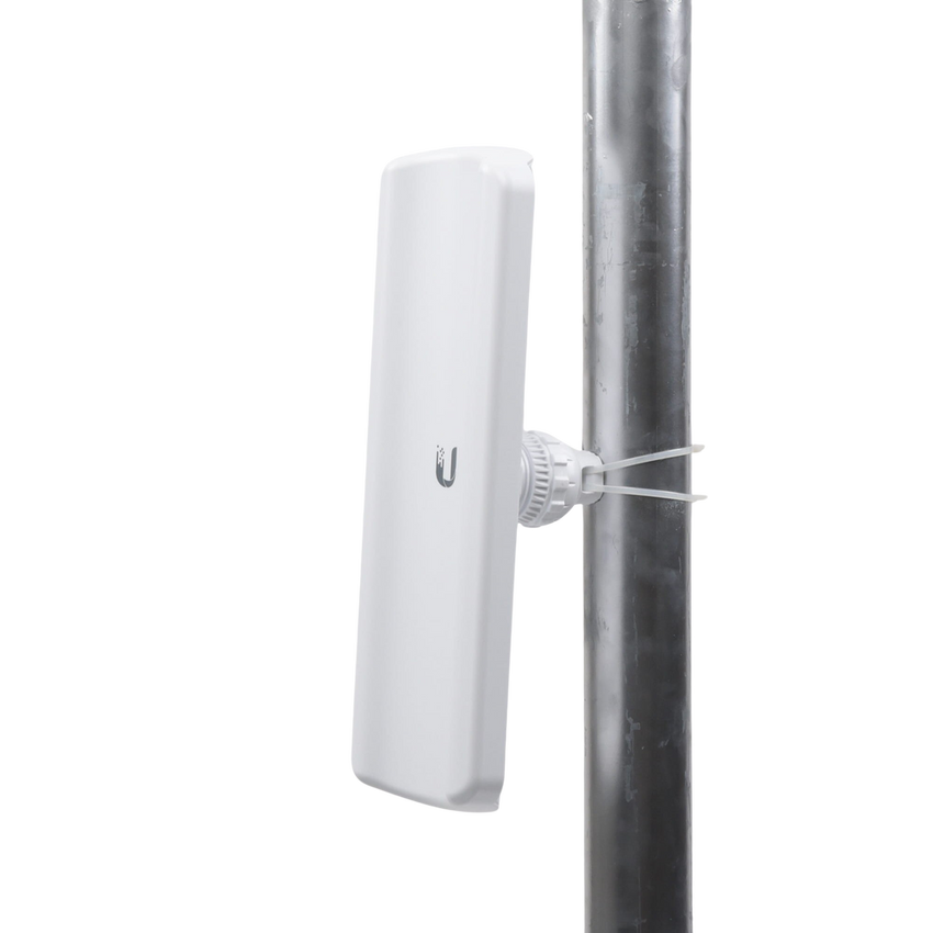Estación Base 2x2 MIMO airMAX LiteAP AC hasta 450 Mbps, 5 GHz (5150 - 5875 MHz) con antena integrada de 17 dBi y cobertura de 90 grados con GPS Sync