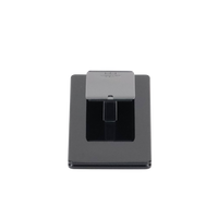 Base de mesa para un control remoto inalámbrico LUTRON. Con goma para evitar deslizamiento.