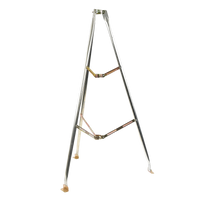 Montaje de tripie para exterior, altura total del tripie 1.52 m. Compatible con mástiles de hasta 3 m de largo 1  1/4 a 2" de diámetro