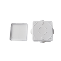 Caja de Conexiones Impermeable IP55 con 4 Entradas, 80 x 80 x 50 mm, para Instalaciones Industriales, Comerciales y Residenciales, Incluye Tornillería para su Instalación