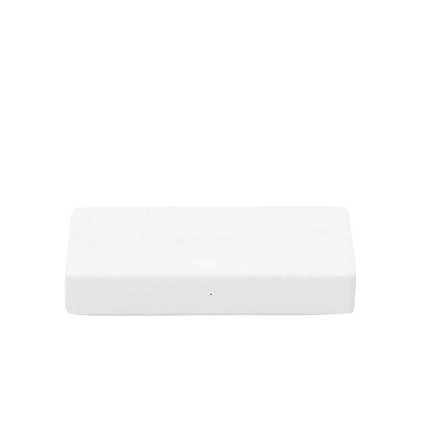 Switch NO Administrable / Para escritorio / 8 puertos 10/100 Mbps / Diseño Compacto / Plug and Play