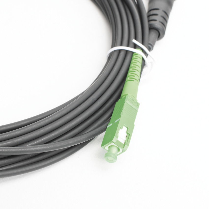 Jumper de Fibra Óptica, Conector SC/APC - Conexión a Caja FDP460, Redondo, 10 Metros (32.81 Pies), Forro 3 mm, G657A2, Negro
