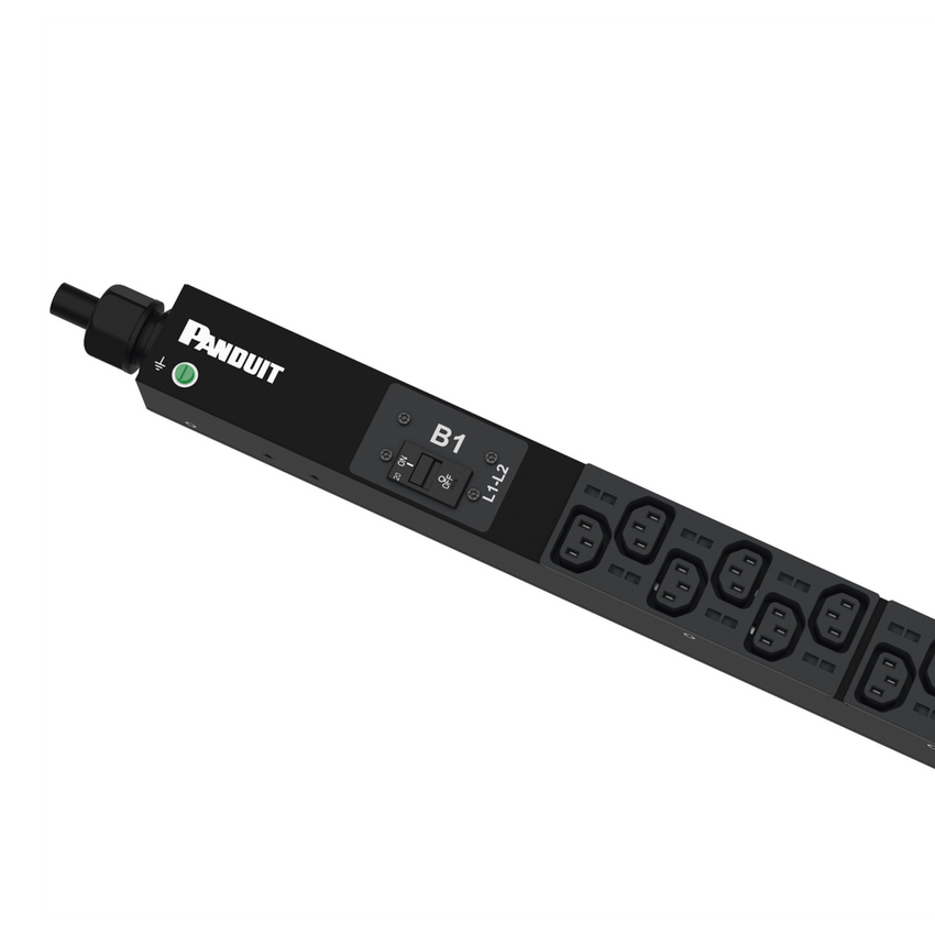 PDU Básico para Distribución de Energía, Enchufe de Entrada NEMA L15-30P, Con 30 Salidas C13 y 6 C19, de Instalación Vertical, 208 Vca, 30 Amp