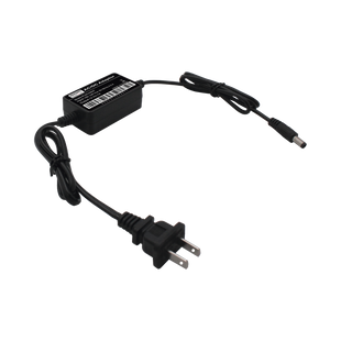 Adaptador de Pared de 12Vcc @ 1 A con cable y clavija Nema 1-15 / 0.5 metros a la toma de alimentación / 0.5 metros a la conexión del dispositivo